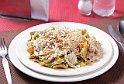 Foto_de_alimentos_food_shot_pollo_en_chilaquiles